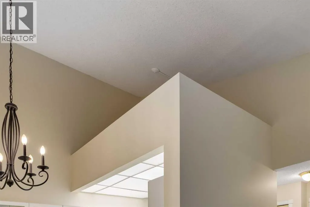 1402, 201 Braeglen Close SW