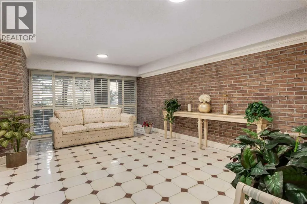 1402, 201 Braeglen Close SW