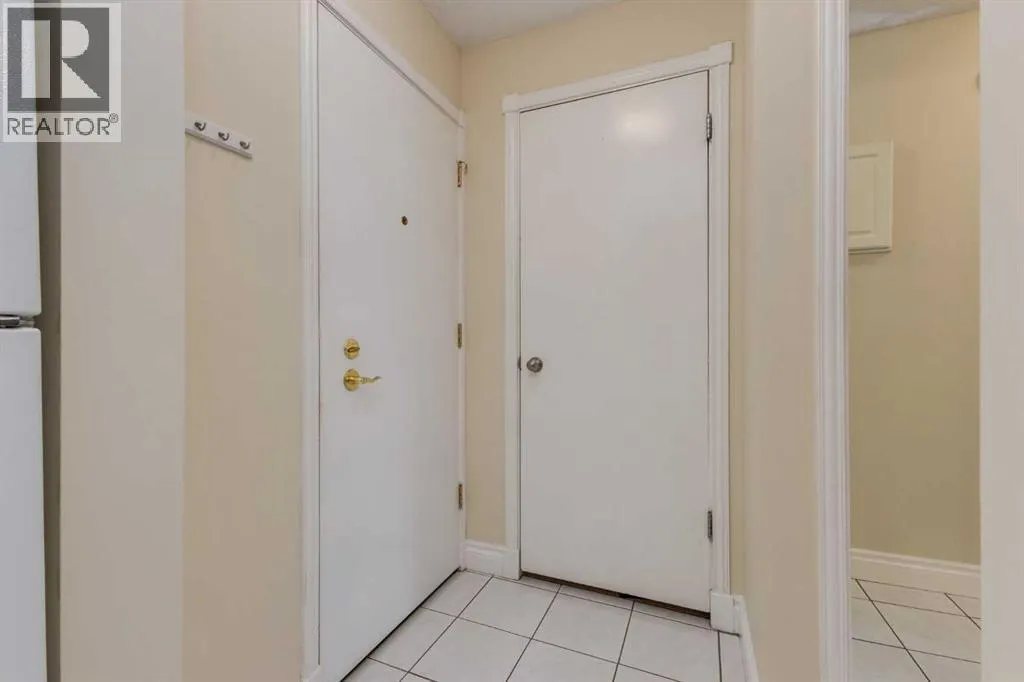 1402, 201 Braeglen Close SW