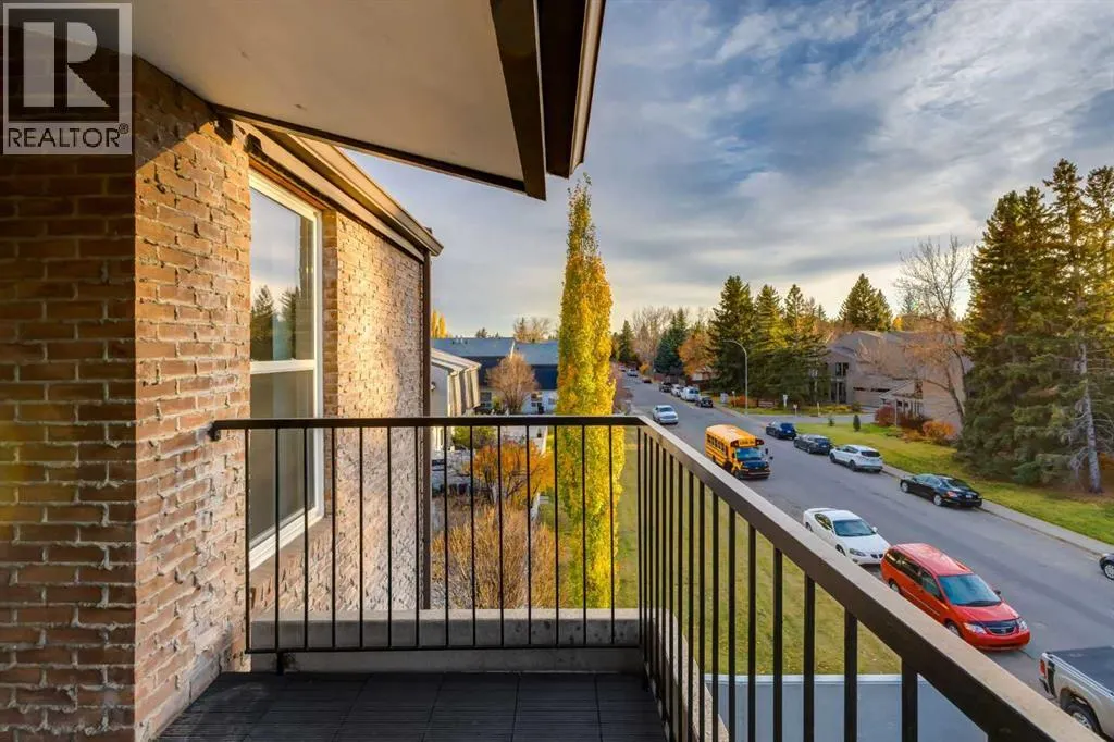 1402, 201 Braeglen Close SW