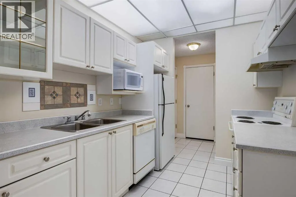1402, 201 Braeglen Close SW