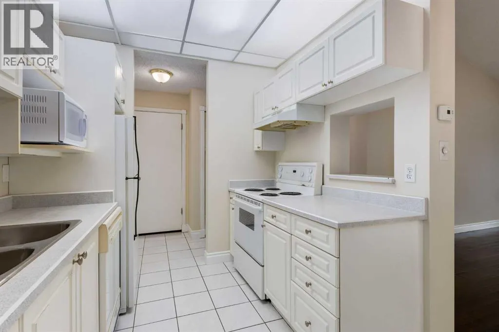 1402, 201 Braeglen Close SW