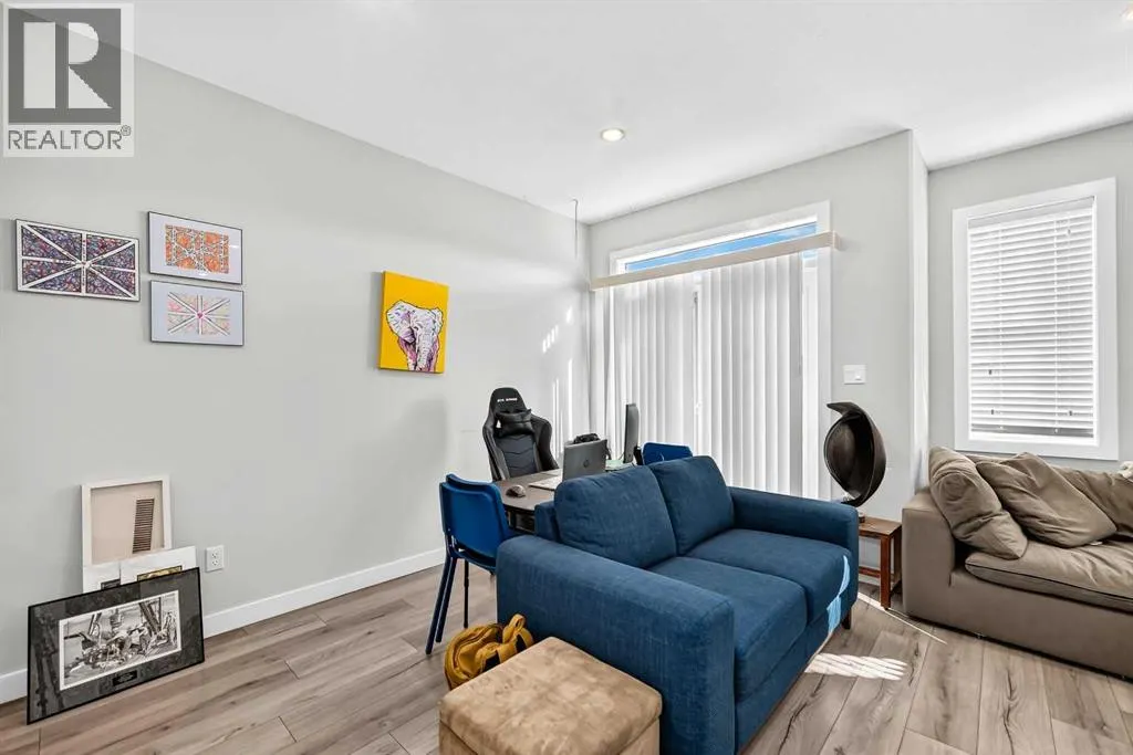 4, 69 Aquitania Circle W