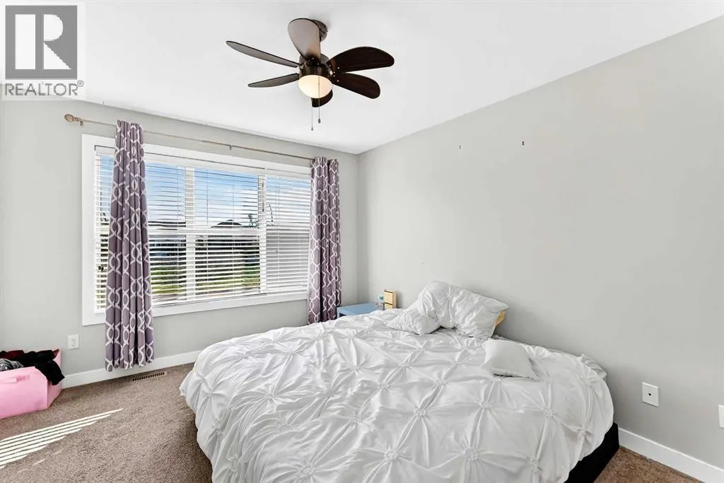 4, 69 Aquitania Circle W