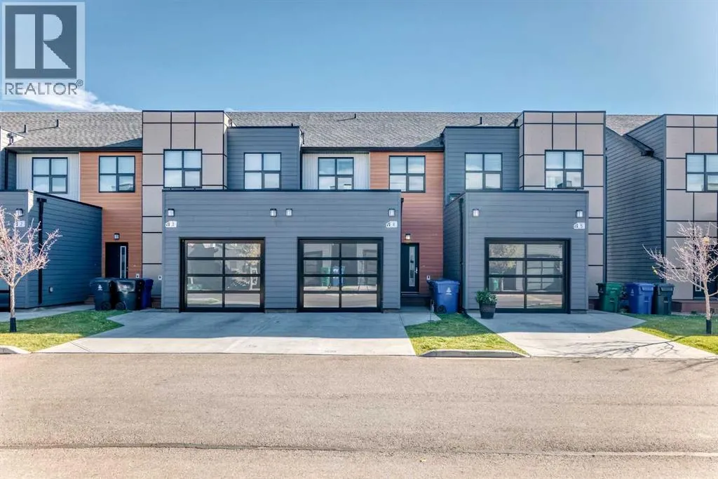 4, 69 Aquitania Circle W