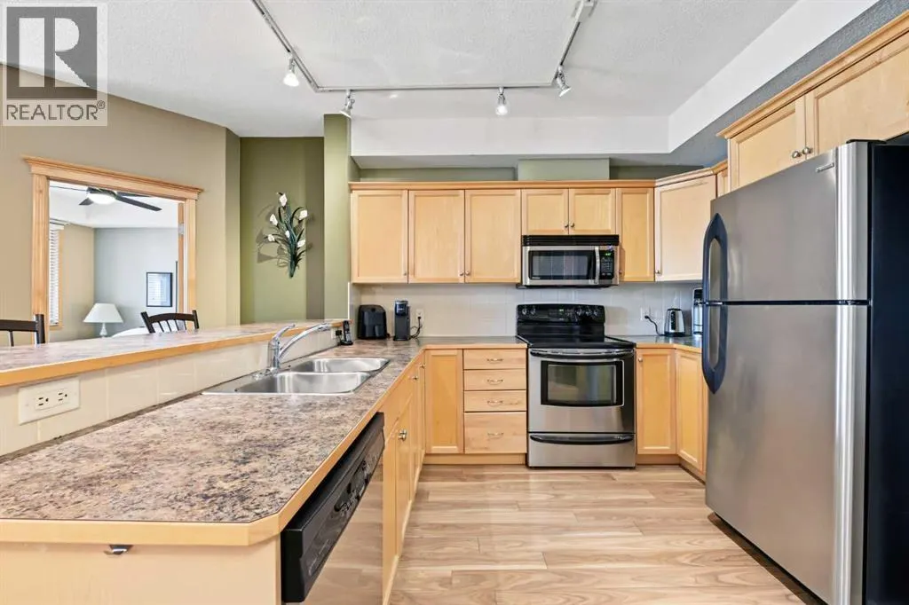 330, 15 Everstone Drive SW