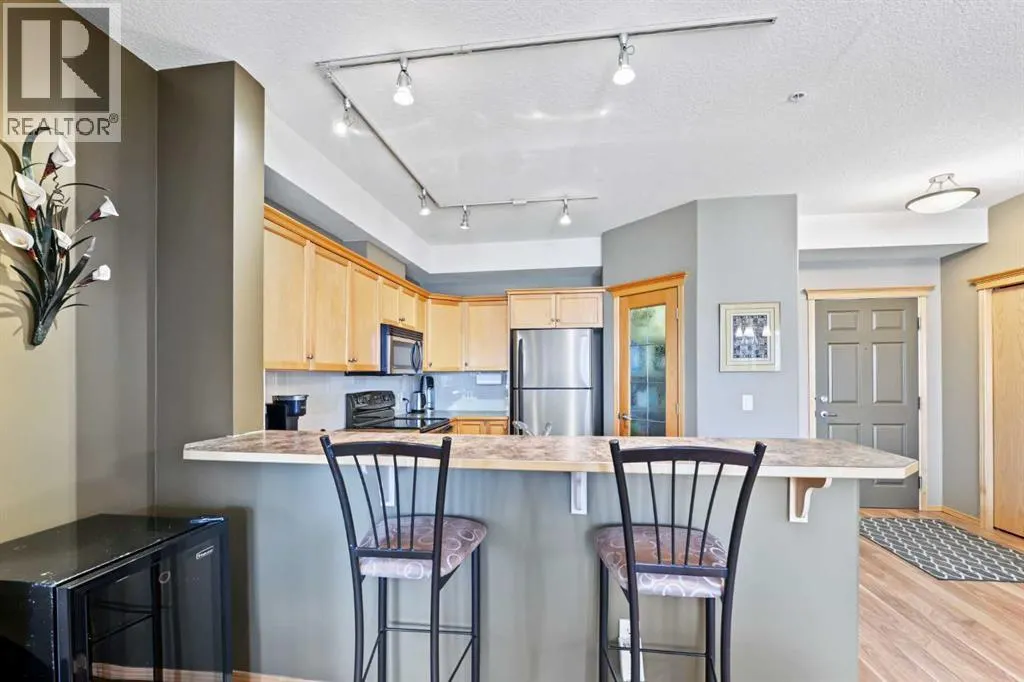 330, 15 Everstone Drive SW