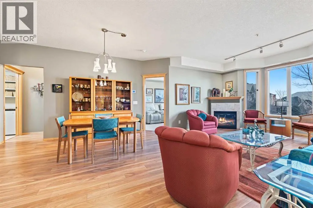 330, 15 Everstone Drive SW