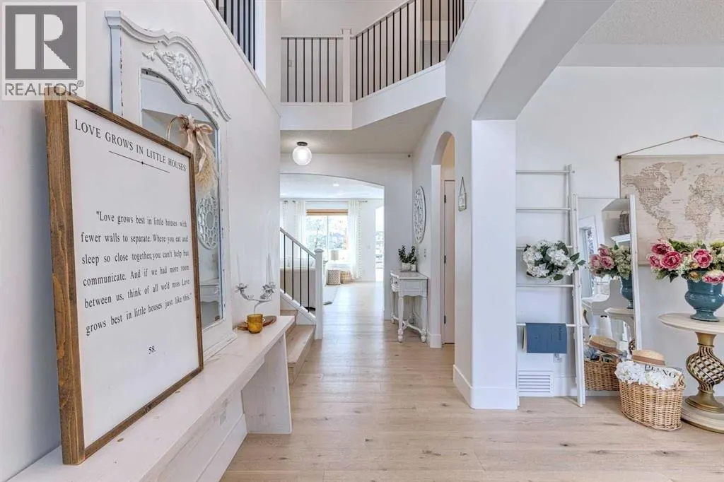 41 Strathlea Court SW