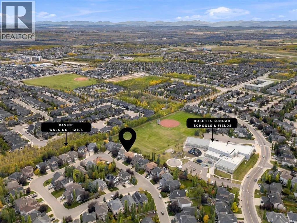 41 Strathlea Court SW