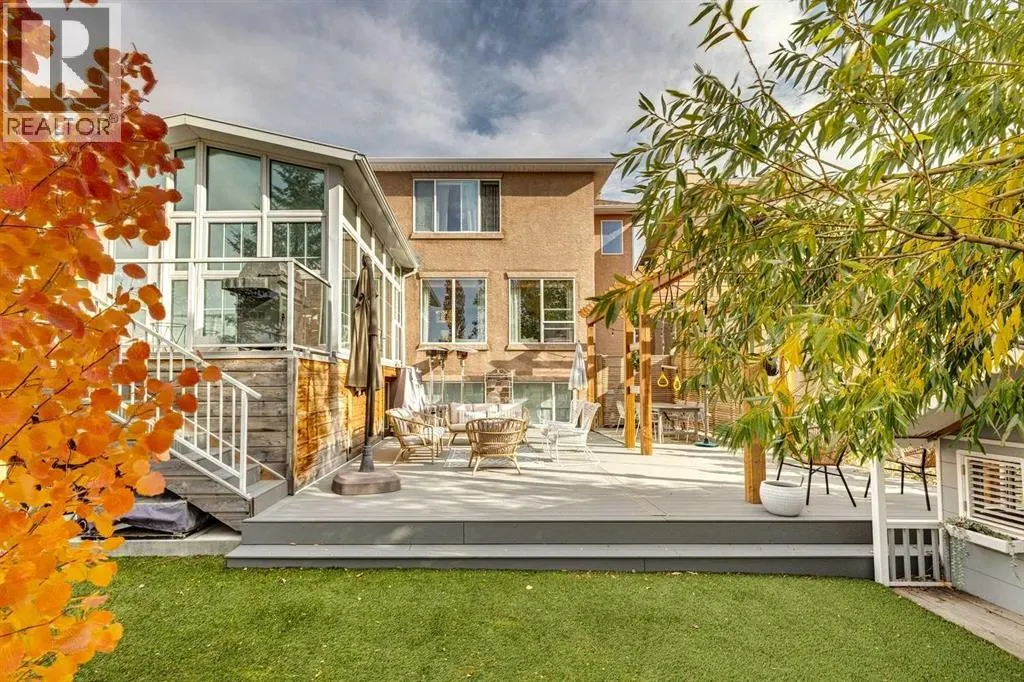 41 Strathlea Court SW