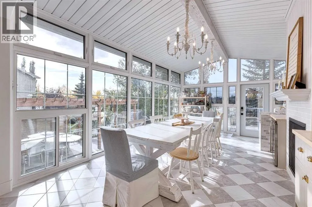 41 Strathlea Court SW