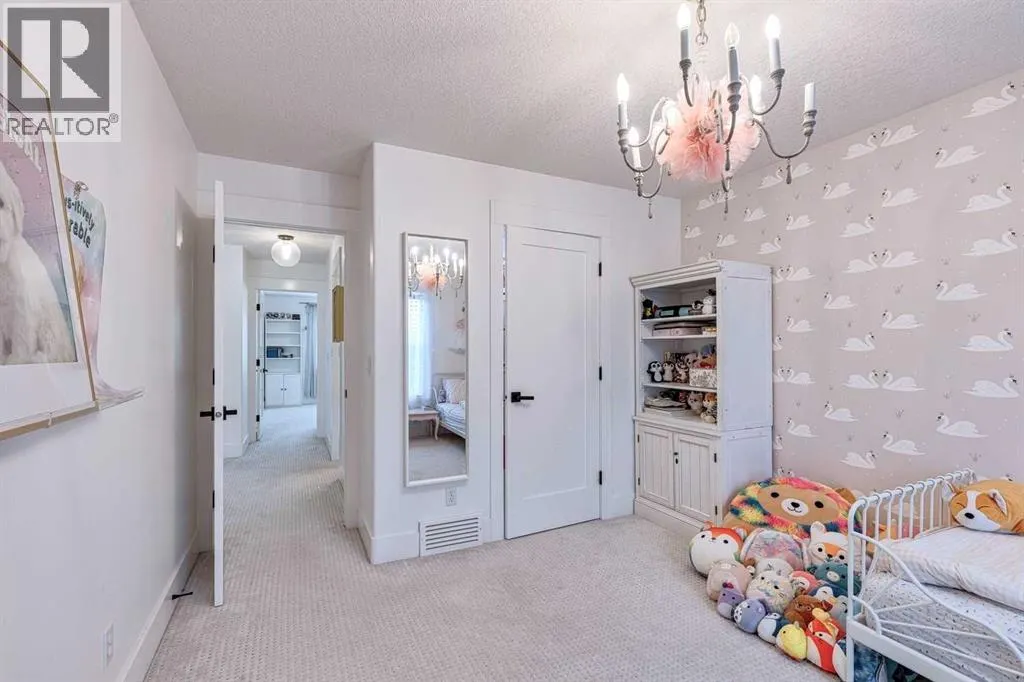 41 Strathlea Court SW