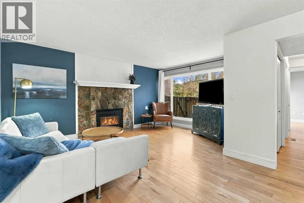 126, 33 Glamis Green SW