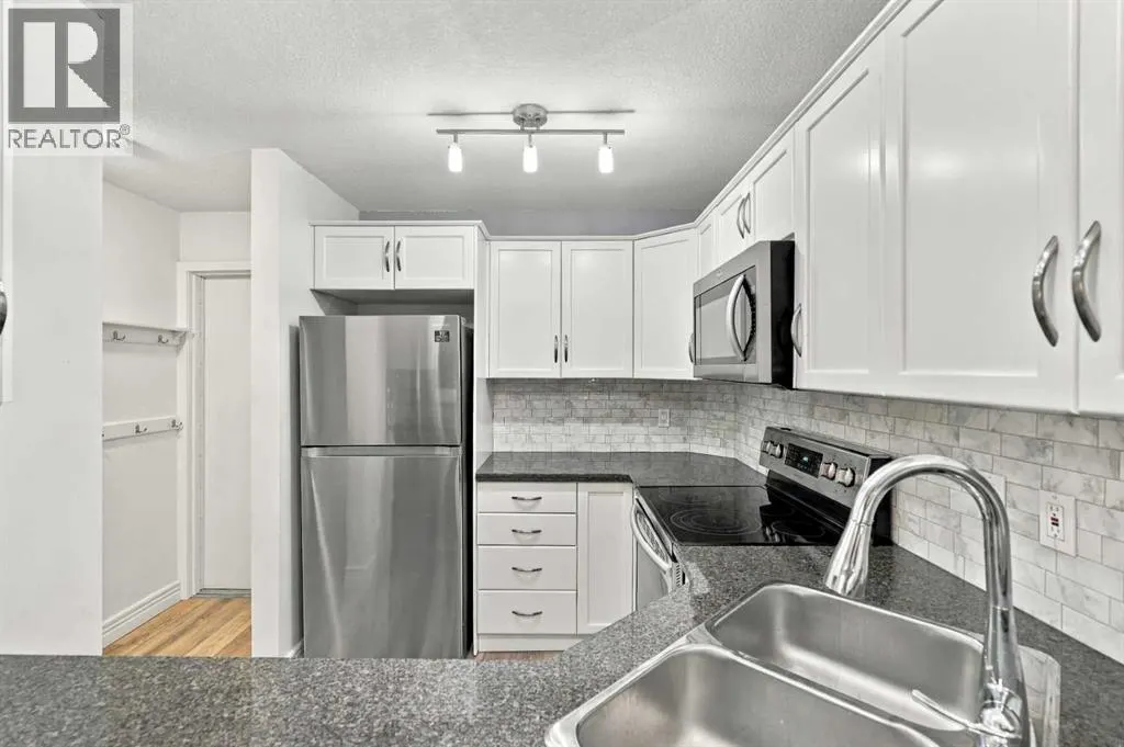 126, 33 Glamis Green SW