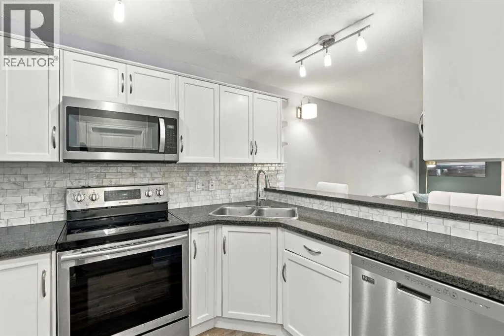 126, 33 Glamis Green SW
