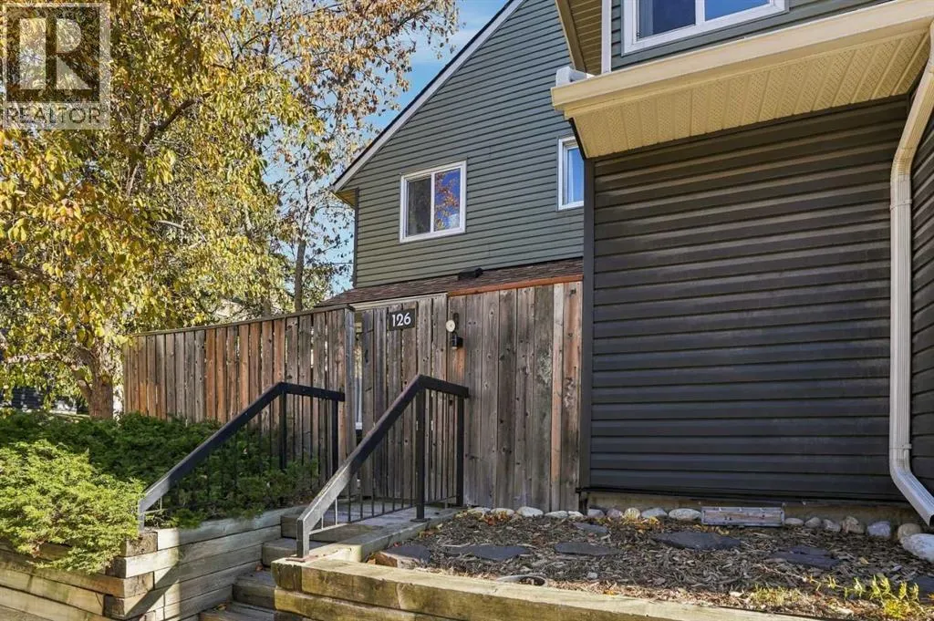 126, 33 Glamis Green SW
