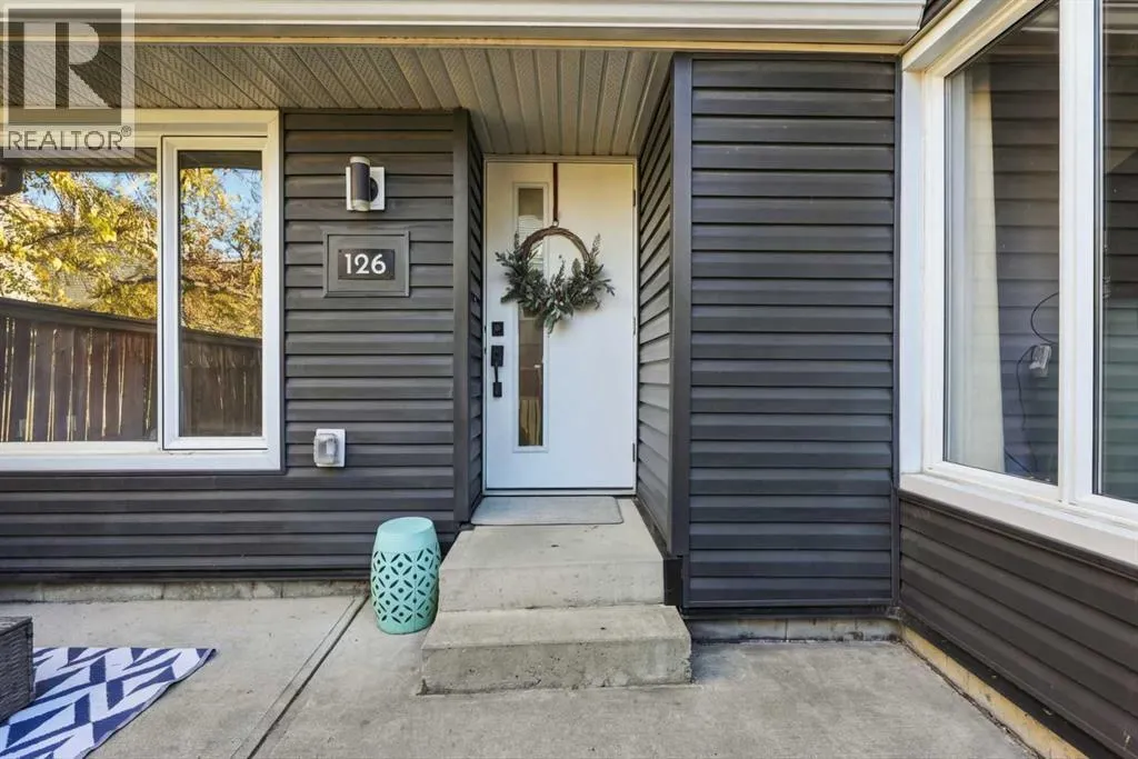 126, 33 Glamis Green SW