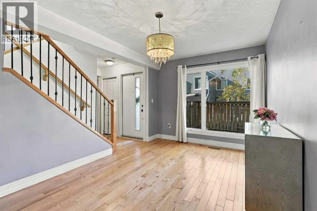 126, 33 Glamis Green SW
