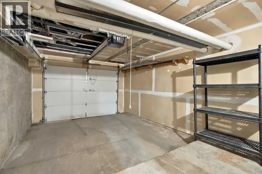 126, 33 Glamis Green SW
