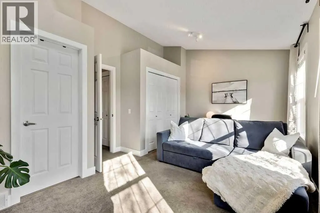 86 Inverness Square SE