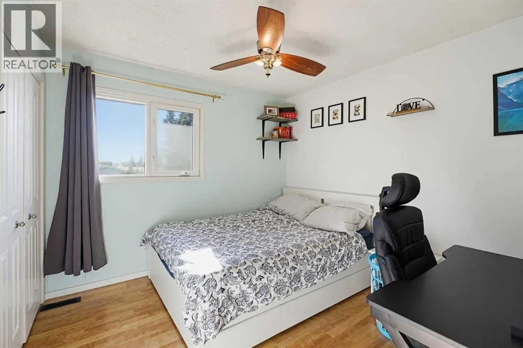 5103 60 Street Close