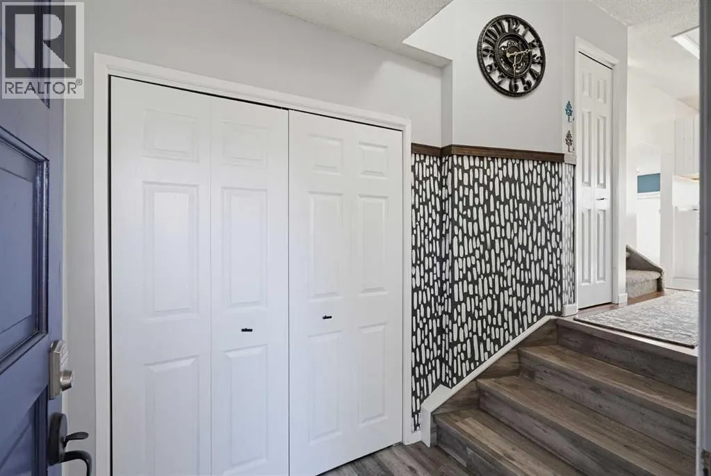 5103 60 Street Close
