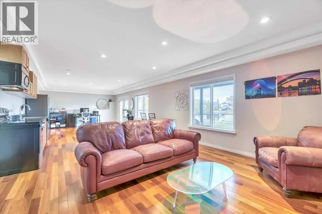 124 West Creek Glen