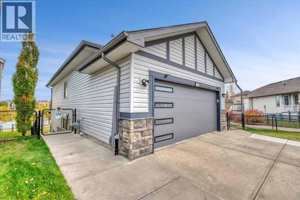 124 West Creek Glen