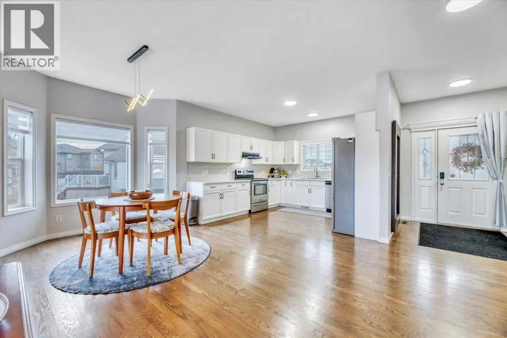124 West Creek Glen