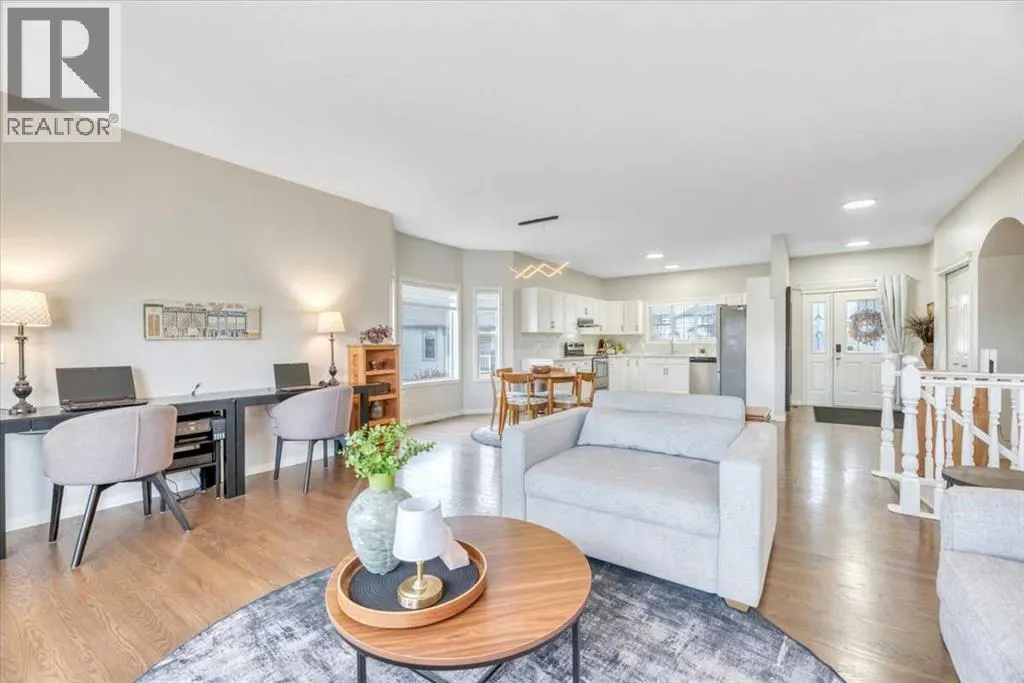 124 West Creek Glen