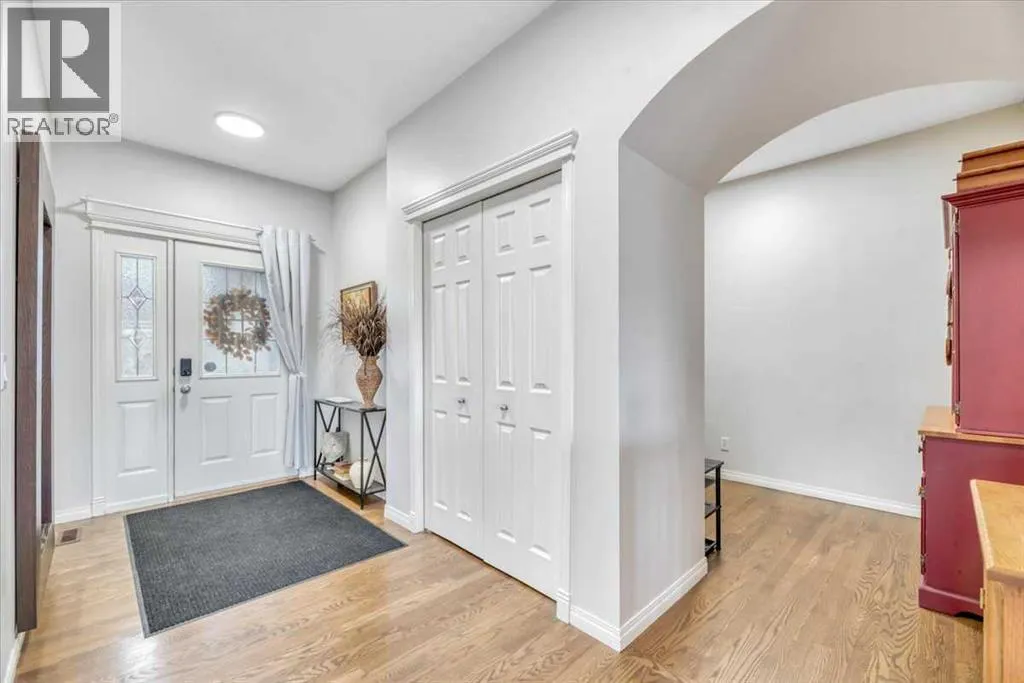 124 West Creek Glen