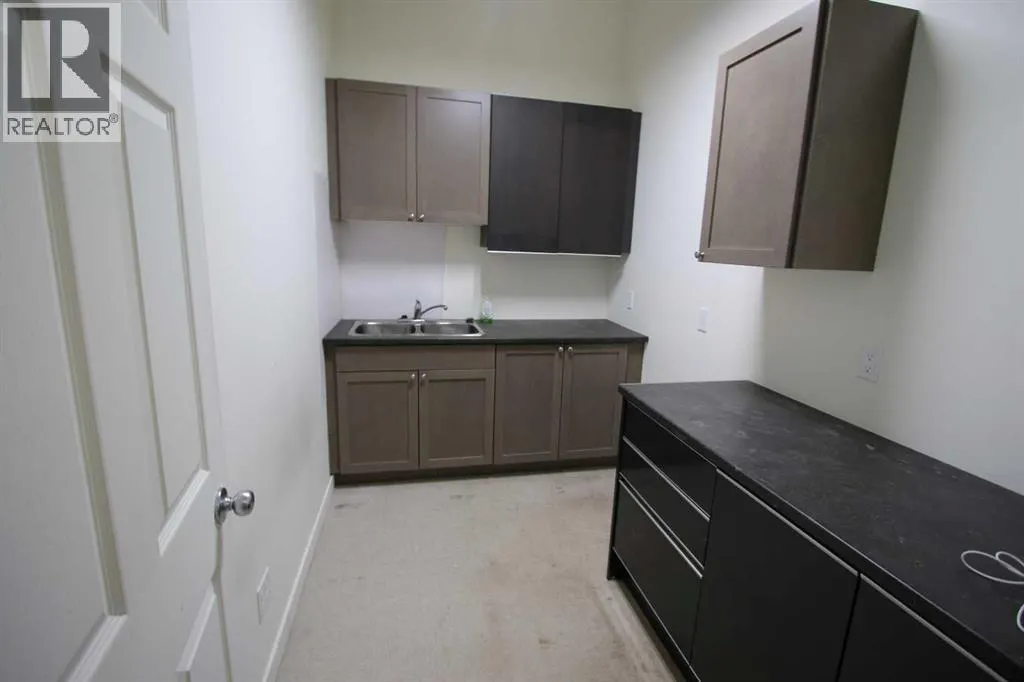 5005 50 Street