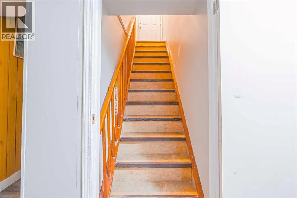 1506 36 Street SE