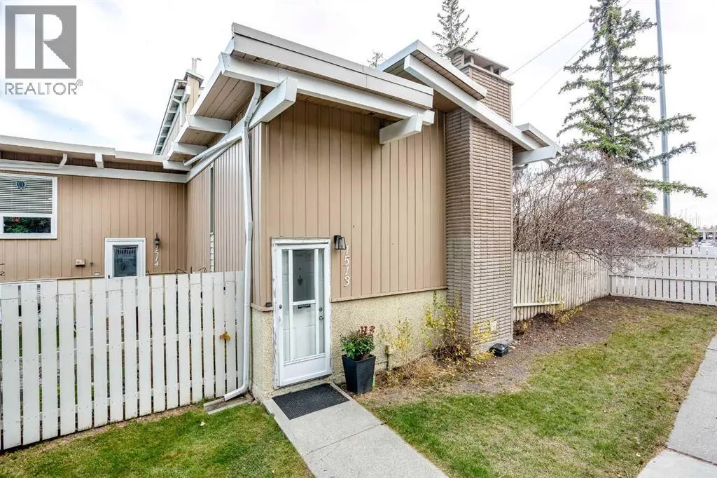 1513, 11010 Bonaventure Drive SE