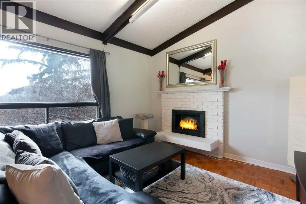1513, 11010 Bonaventure Drive SE