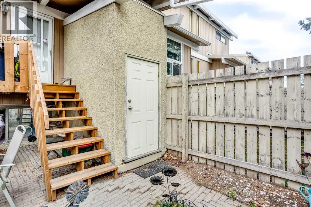 1513, 11010 Bonaventure Drive SE