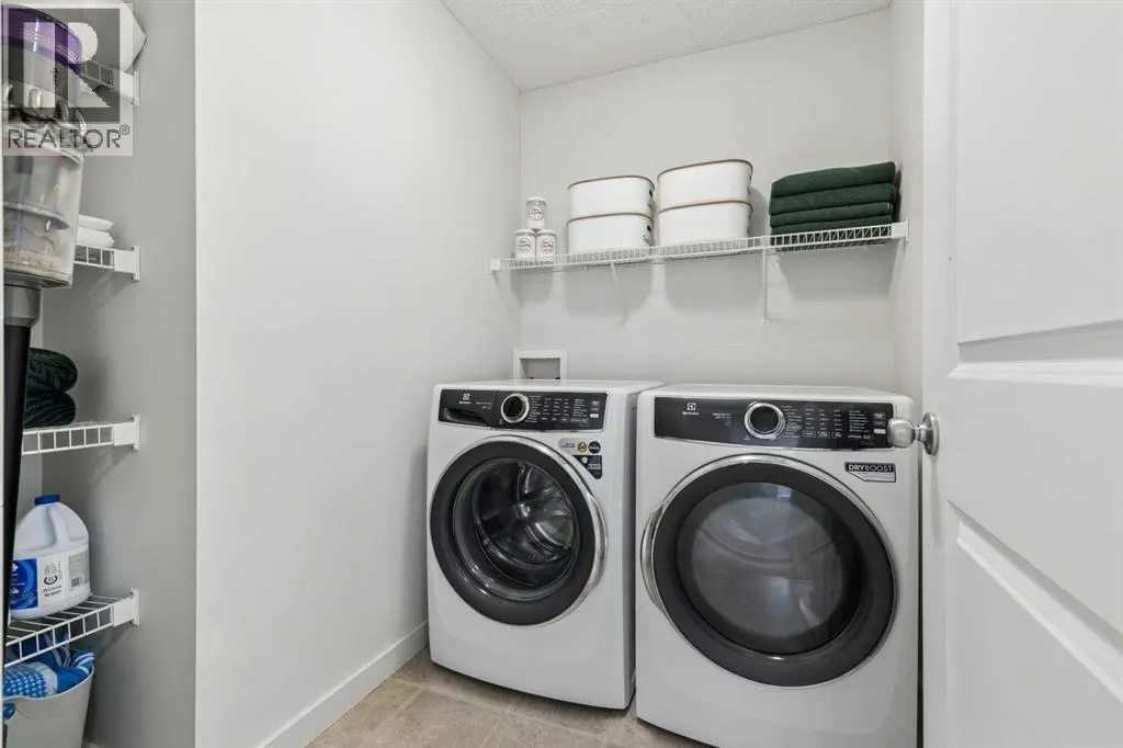 61 West Coach Place SW