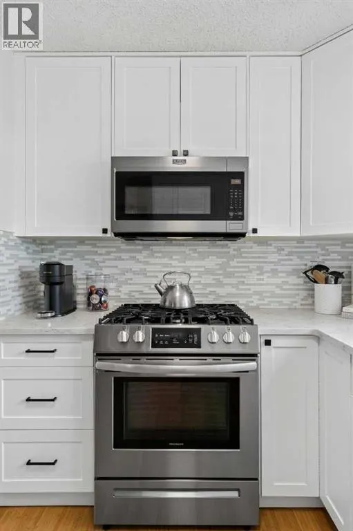 61 West Coach Place SW