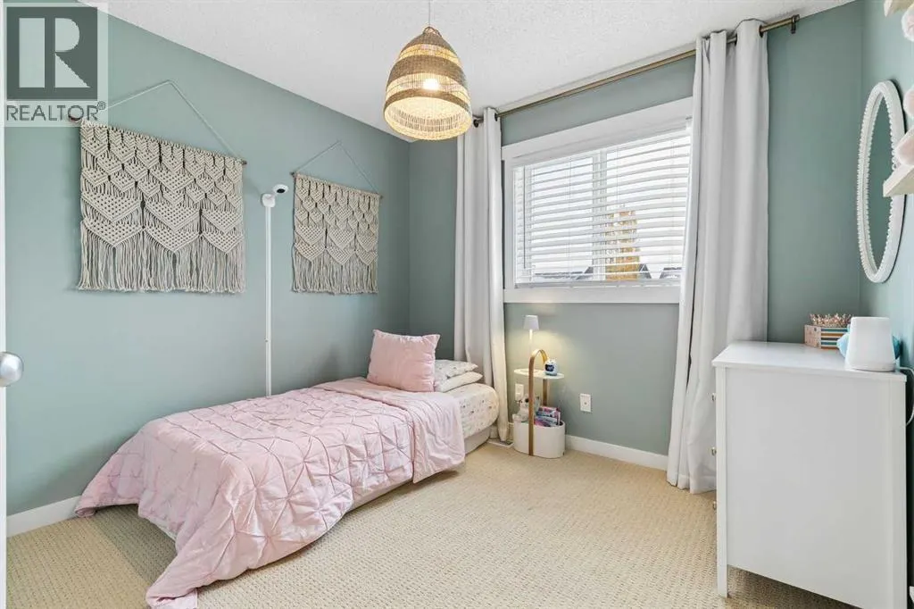 61 West Coach Place SW