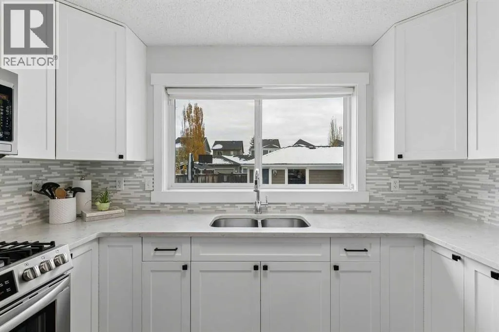 61 West Coach Place SW