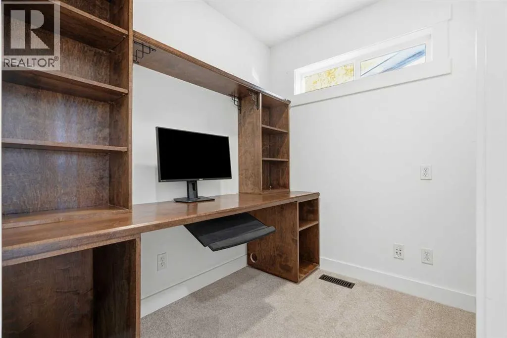 130 Chapman Close SE