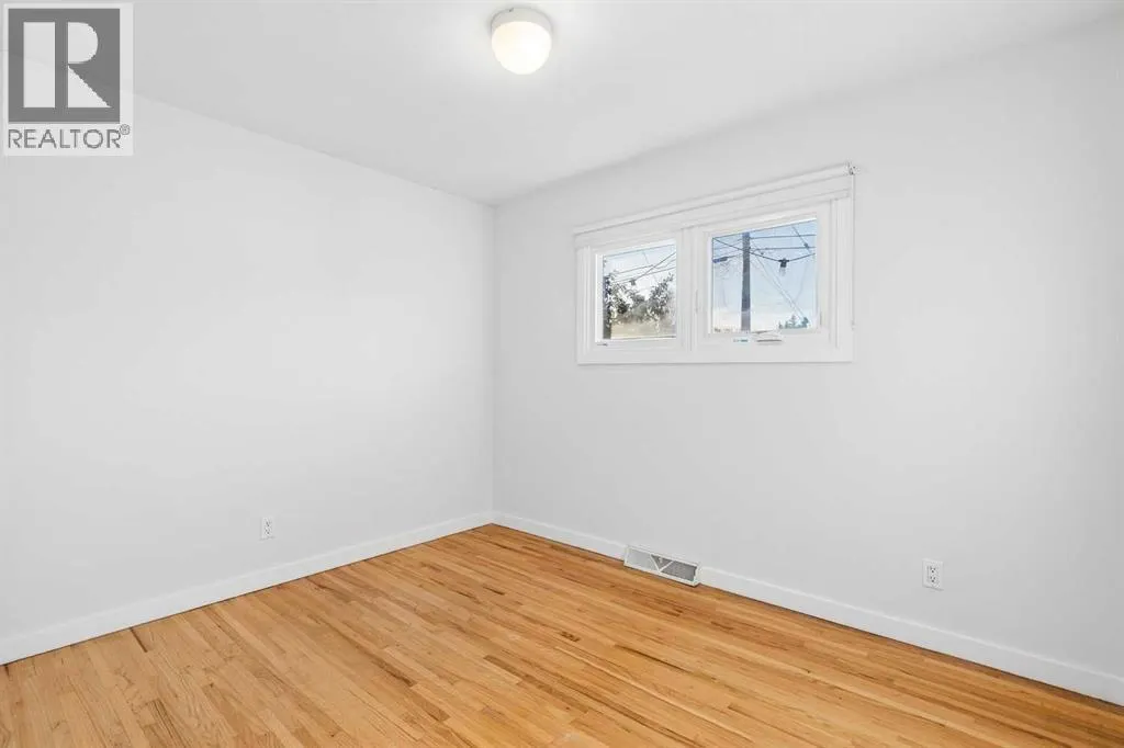 31 Hoover Place SW