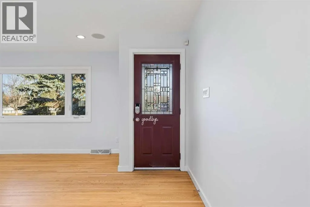 31 Hoover Place SW