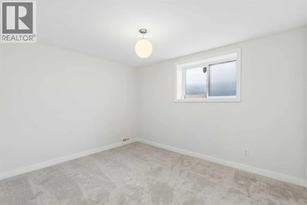 31 Hoover Place SW