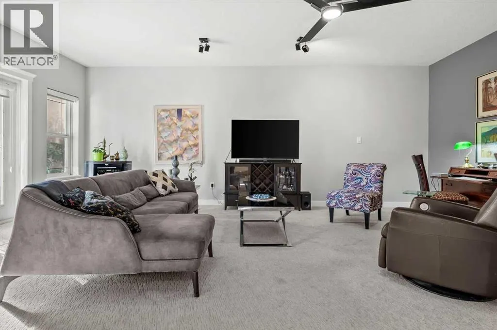 424, 20 Discovery Ridge Close SW