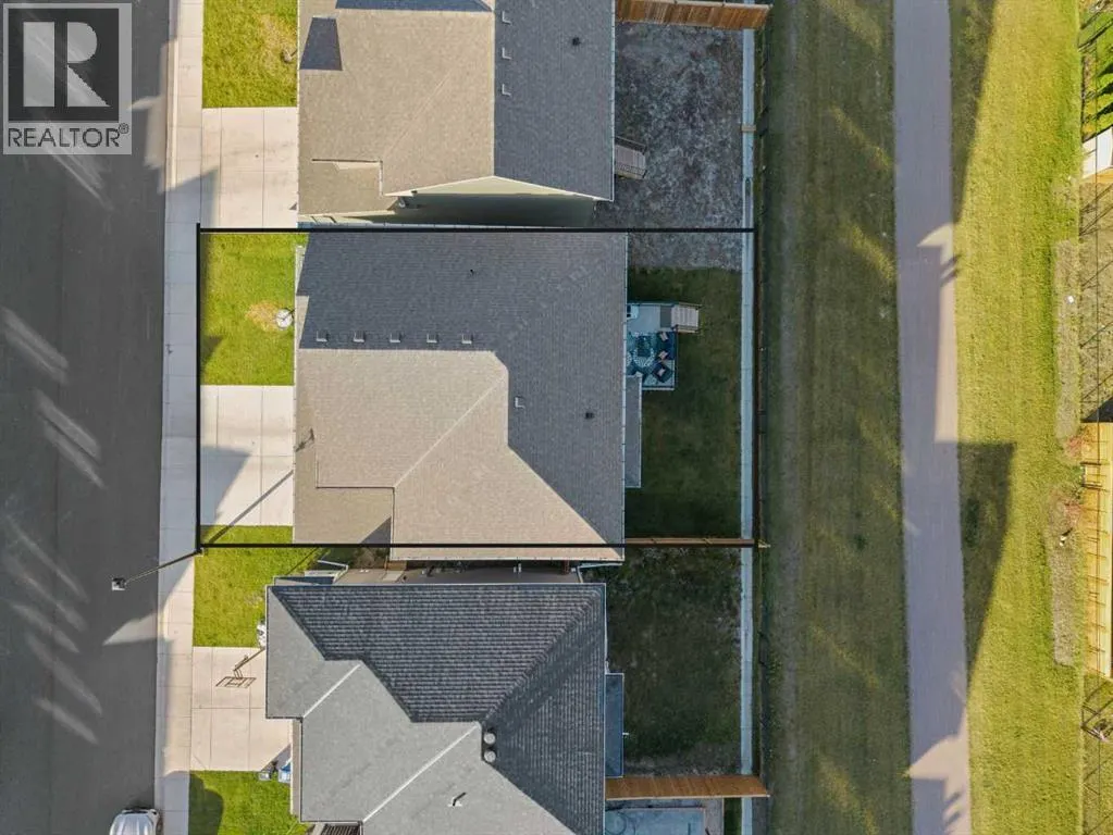 605 Southwinds Close SW