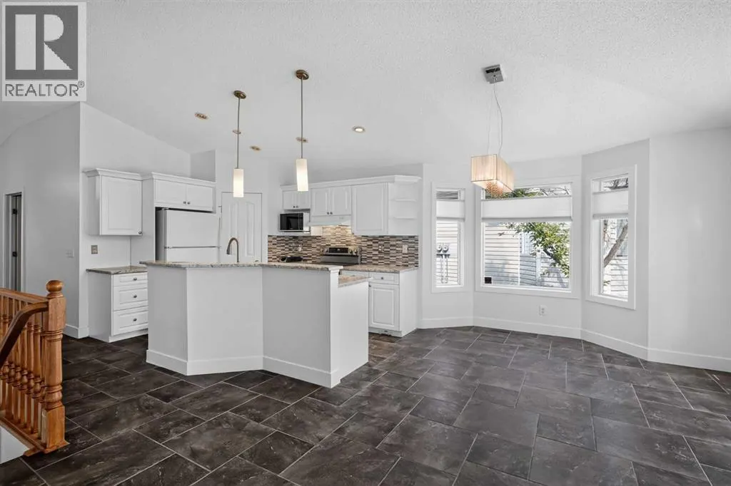 113 Mt Douglas Villas SE