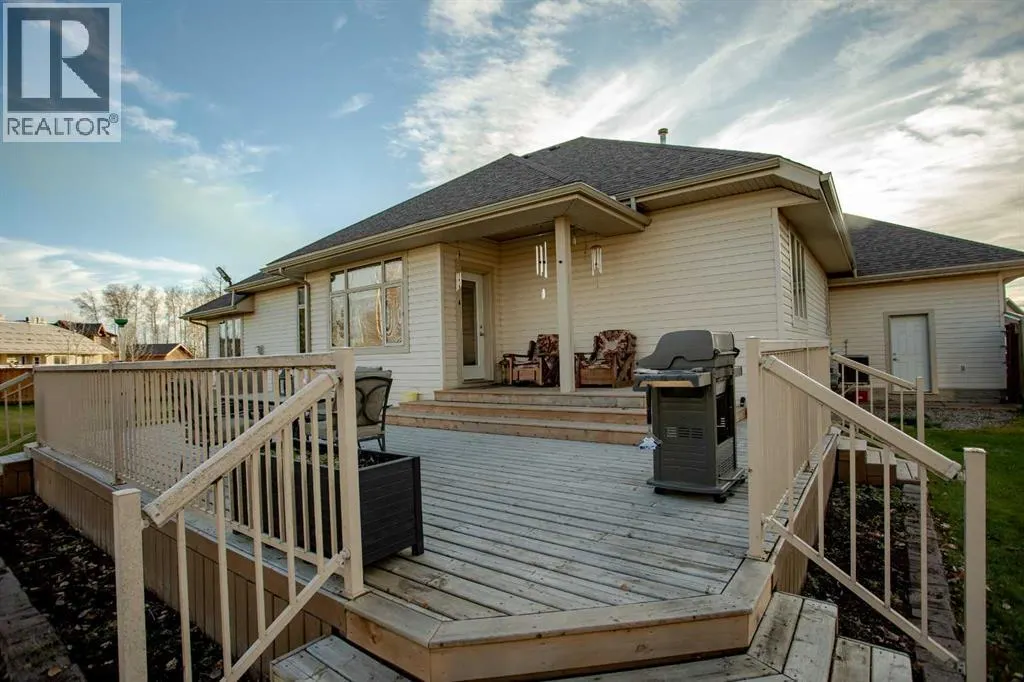 9 Chinook Crescent