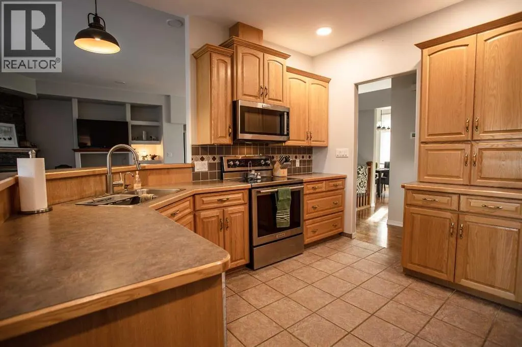 9 Chinook Crescent
